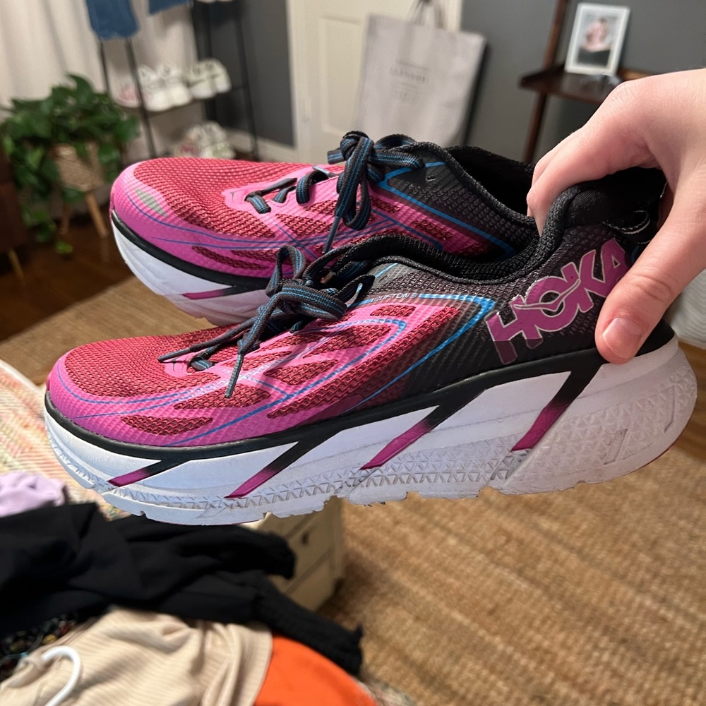Hoka tennis shoes